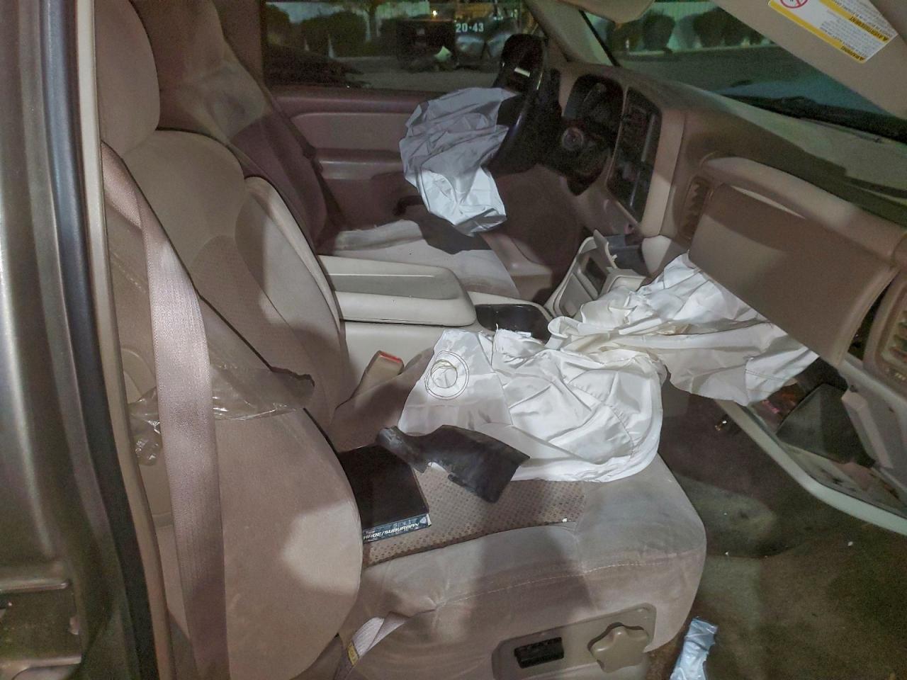 2001 Chevrolet Tahoe K150 VIN: 193639 Lot: 94815045