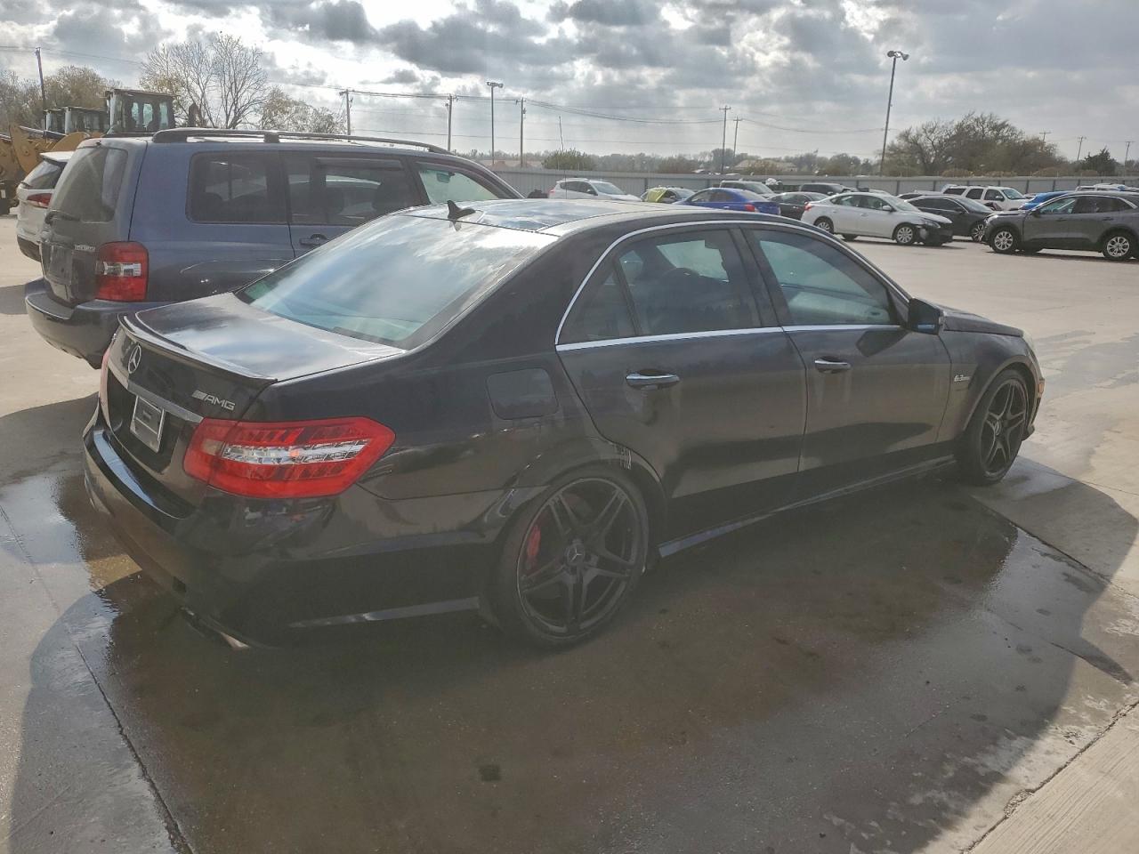 Фото: WDDHF7HB2AA163010