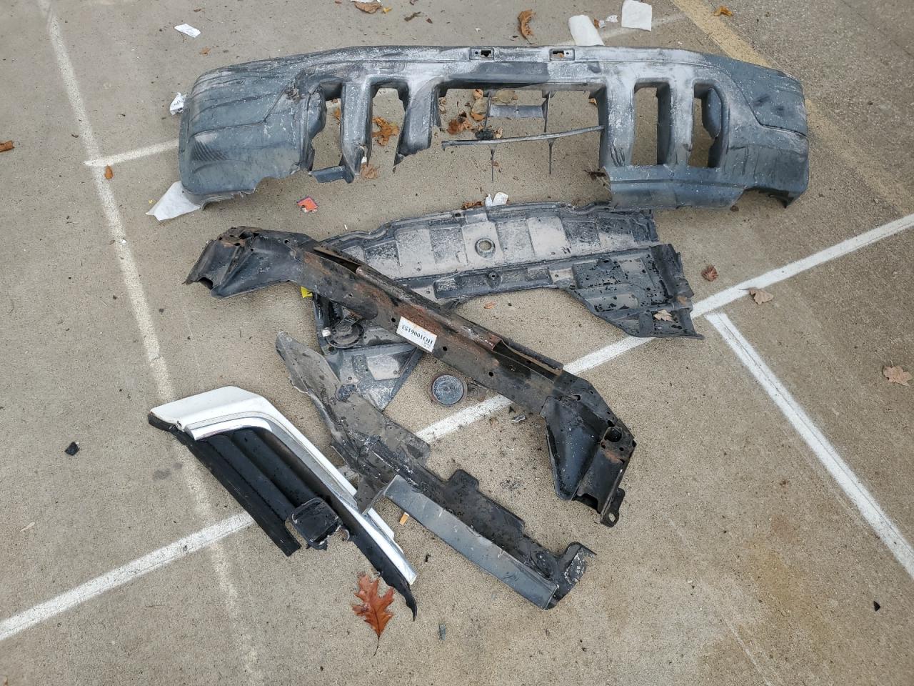 1999 Honda Cr-V Lx VIN: JHLRD184XXC062381 Lot: 92116155