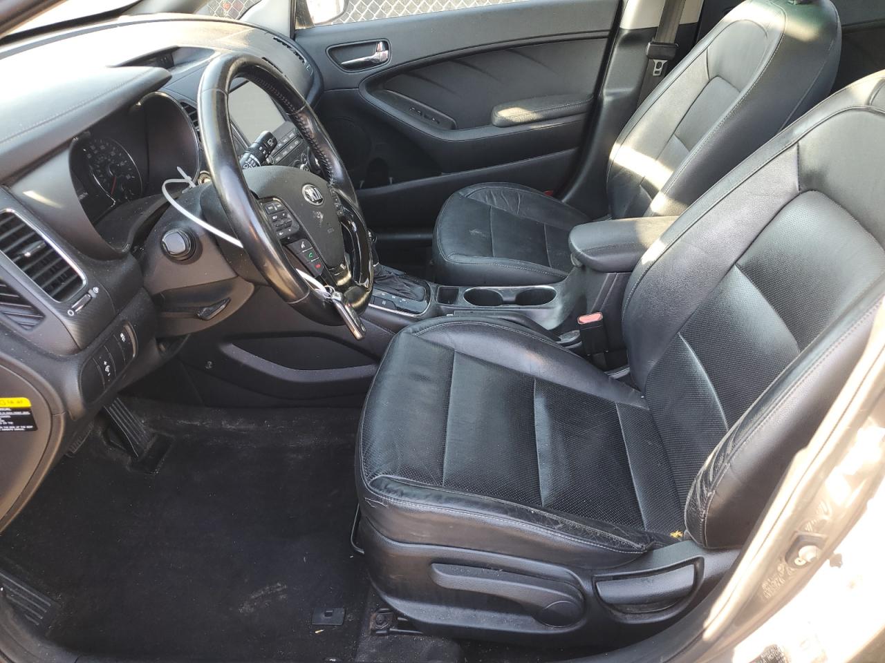 2017 Kia Forte Ex VIN: KNAFX5A88H5715515 Lot: 92656435