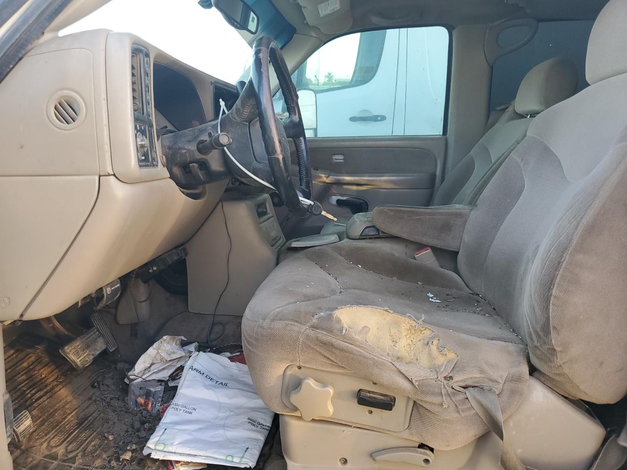 2002 GMC Sierra K1500 Heavy Duty VIN: 1GTGK13U12F108737 Lot: 91121235