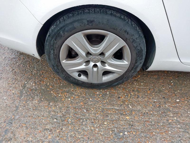 2012 VAUXHALL INSIGNIA 1.8I 16V EXCLUSIV 5DR