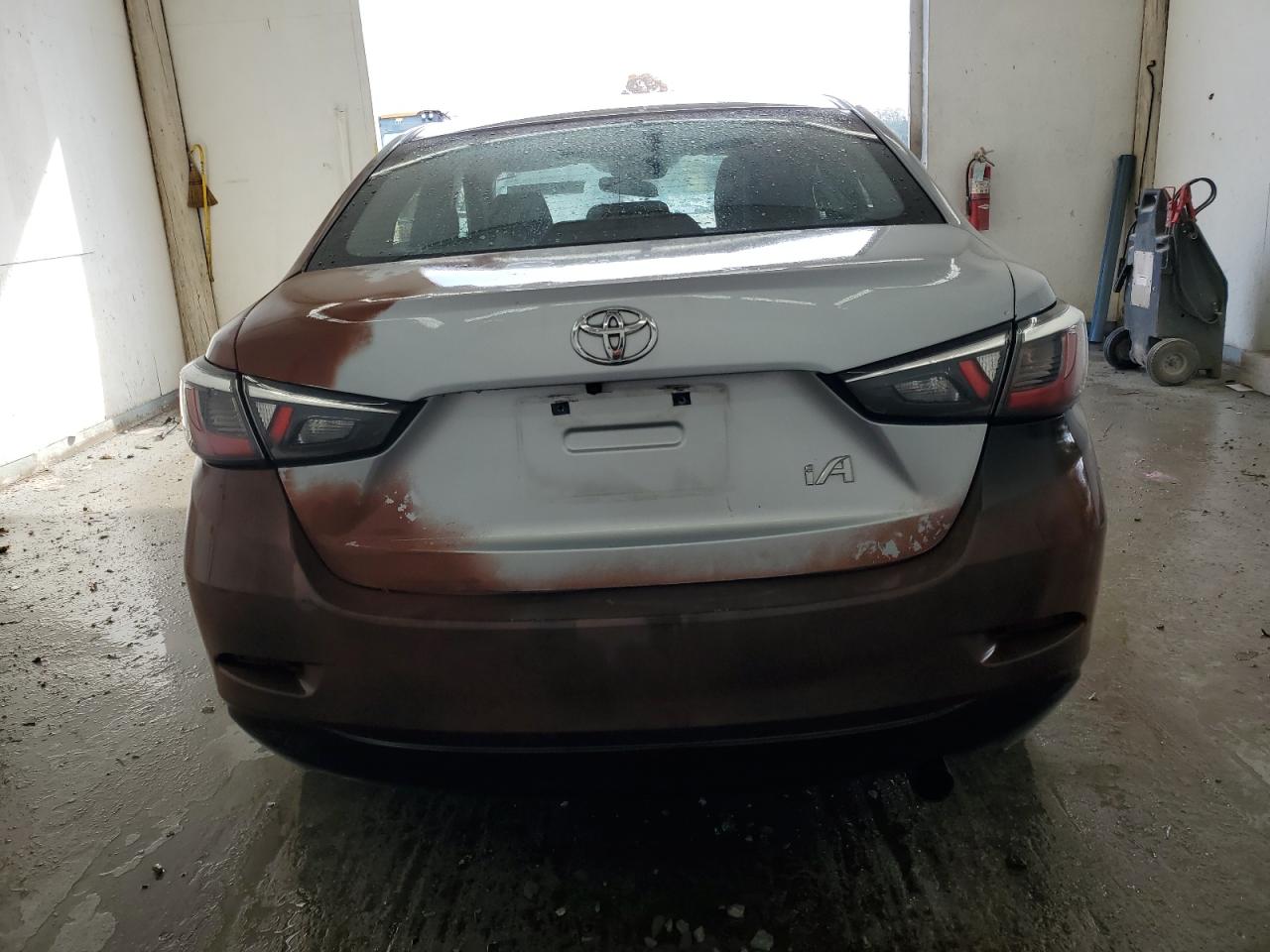 2018 Toyota Yaris Ia VIN: 3MYDLBYV2JY331627 Lot: 92295945