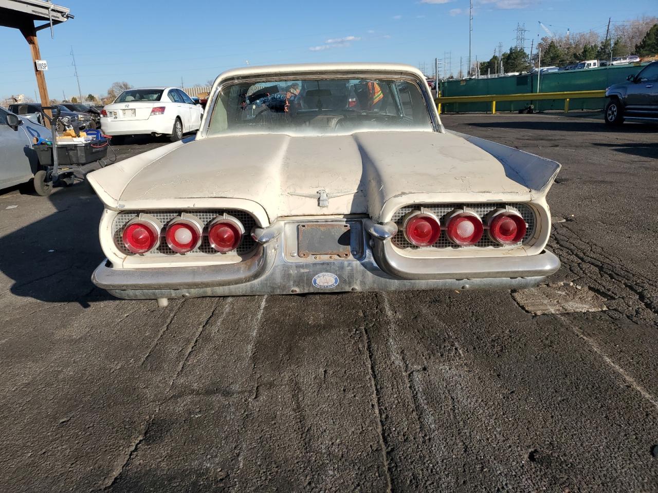 1960 Ford Thunderbir VIN: 0Y71Y147986 Lot: 93511525