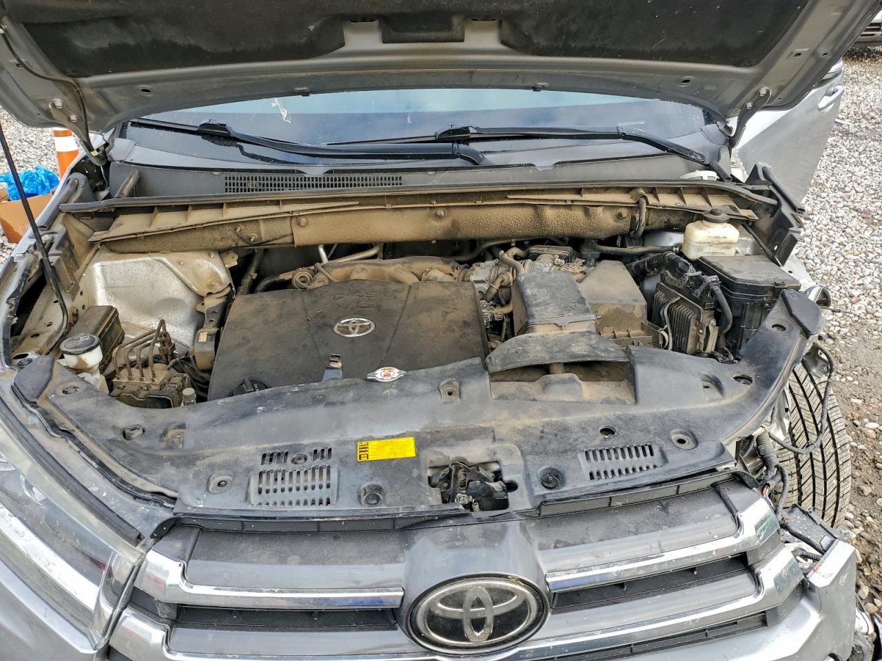 2018 Toyota Highlander Limited VIN: 5TDYZRFH8JS275298 Lot: 94263305