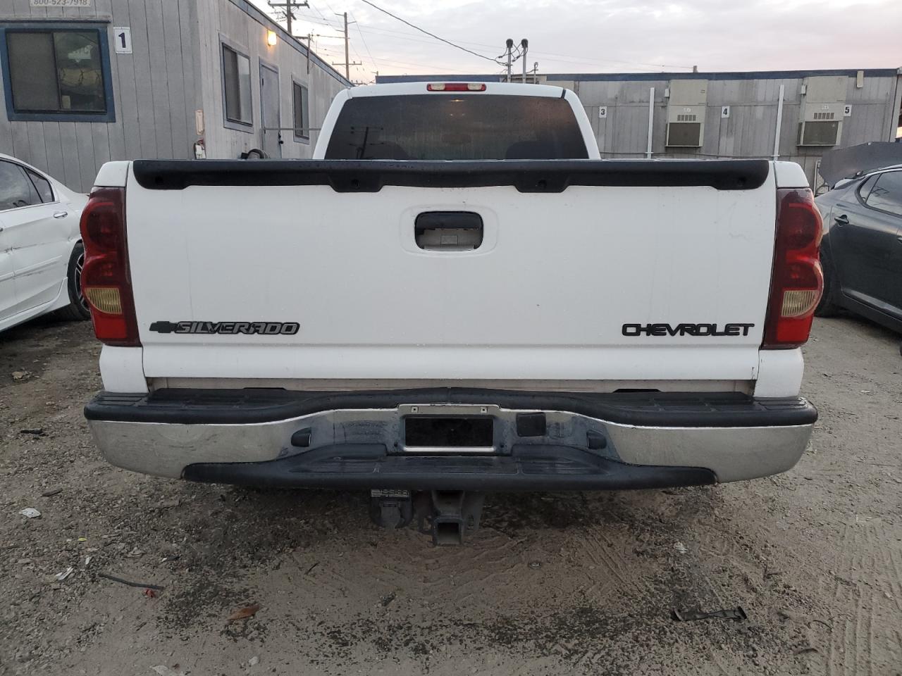 2003 Chevrolet Silverado C1500 VIN: 1GCEC19T03E180443 Lot: 92724505