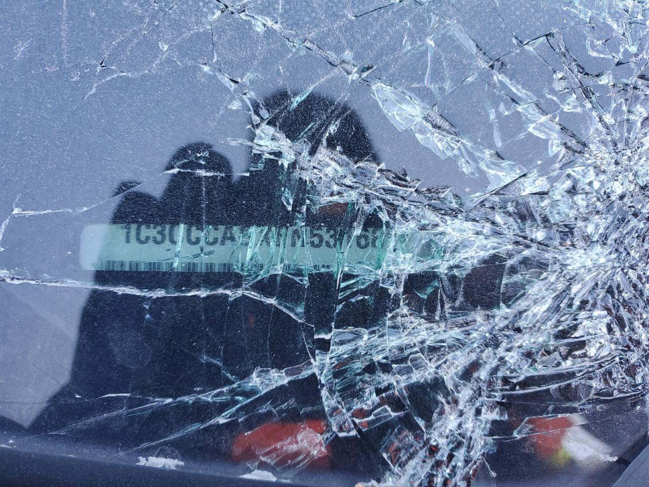 2015 Chrysler 200 Limited VIN: 1C3CCCABXFN531681 Lot: 92040435