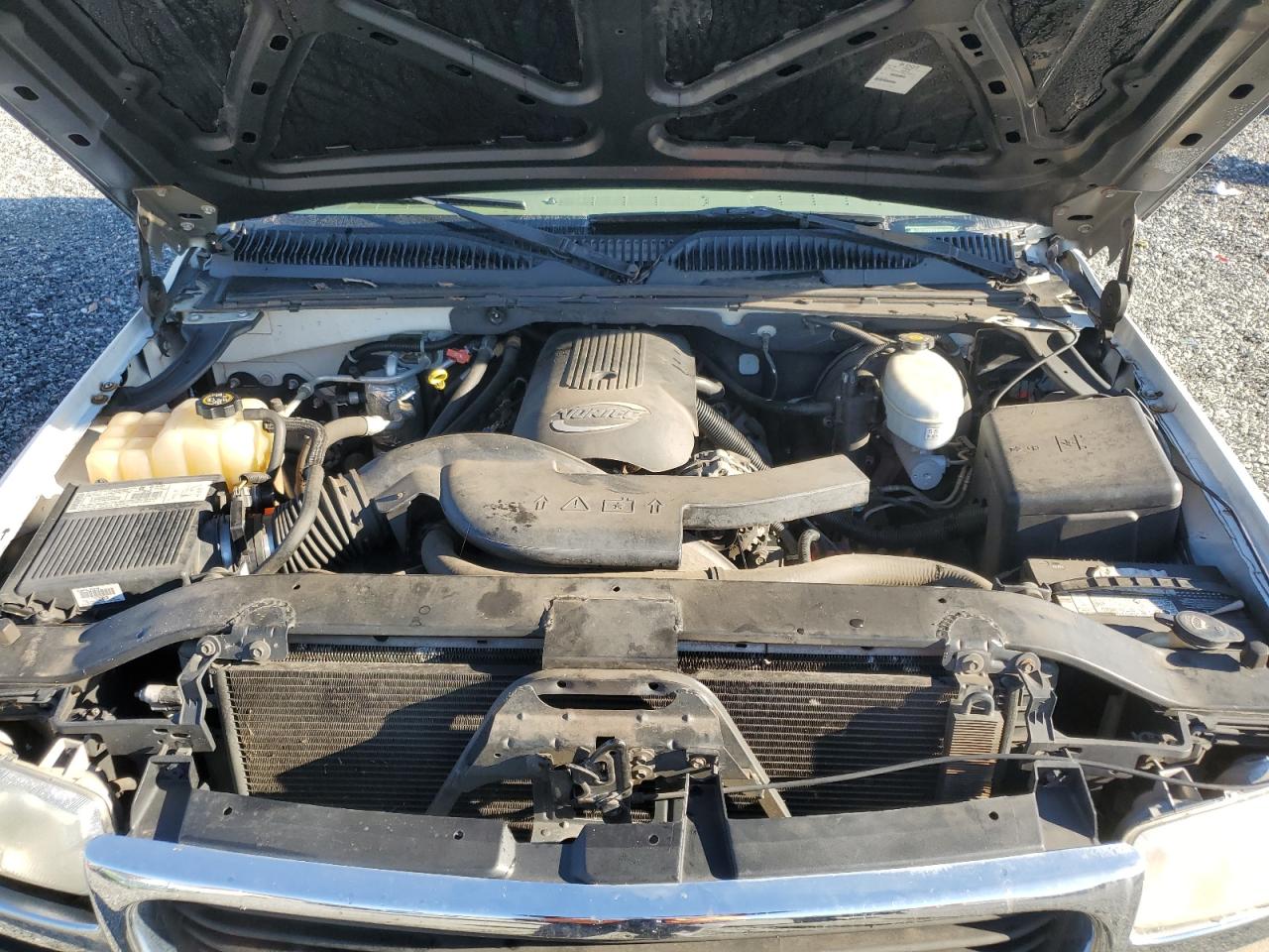 2003 GMC Yukon Xl C1500 VIN: 3GKEC16Z83G140892 Lot: 90605135