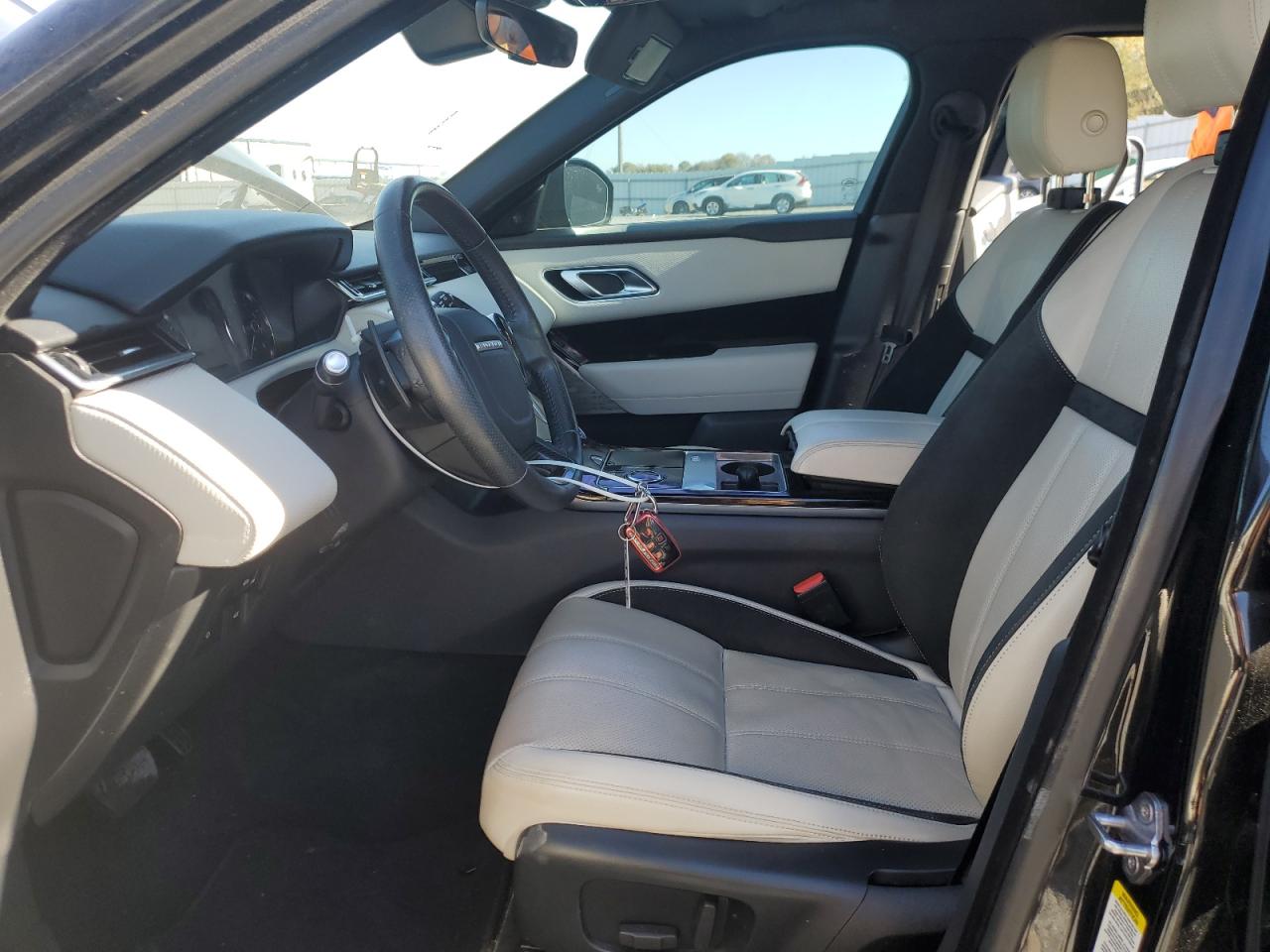 2019 Land Rover Range Rover Velar S VIN: SALYB2FV7KA233813 Lot: 92207975