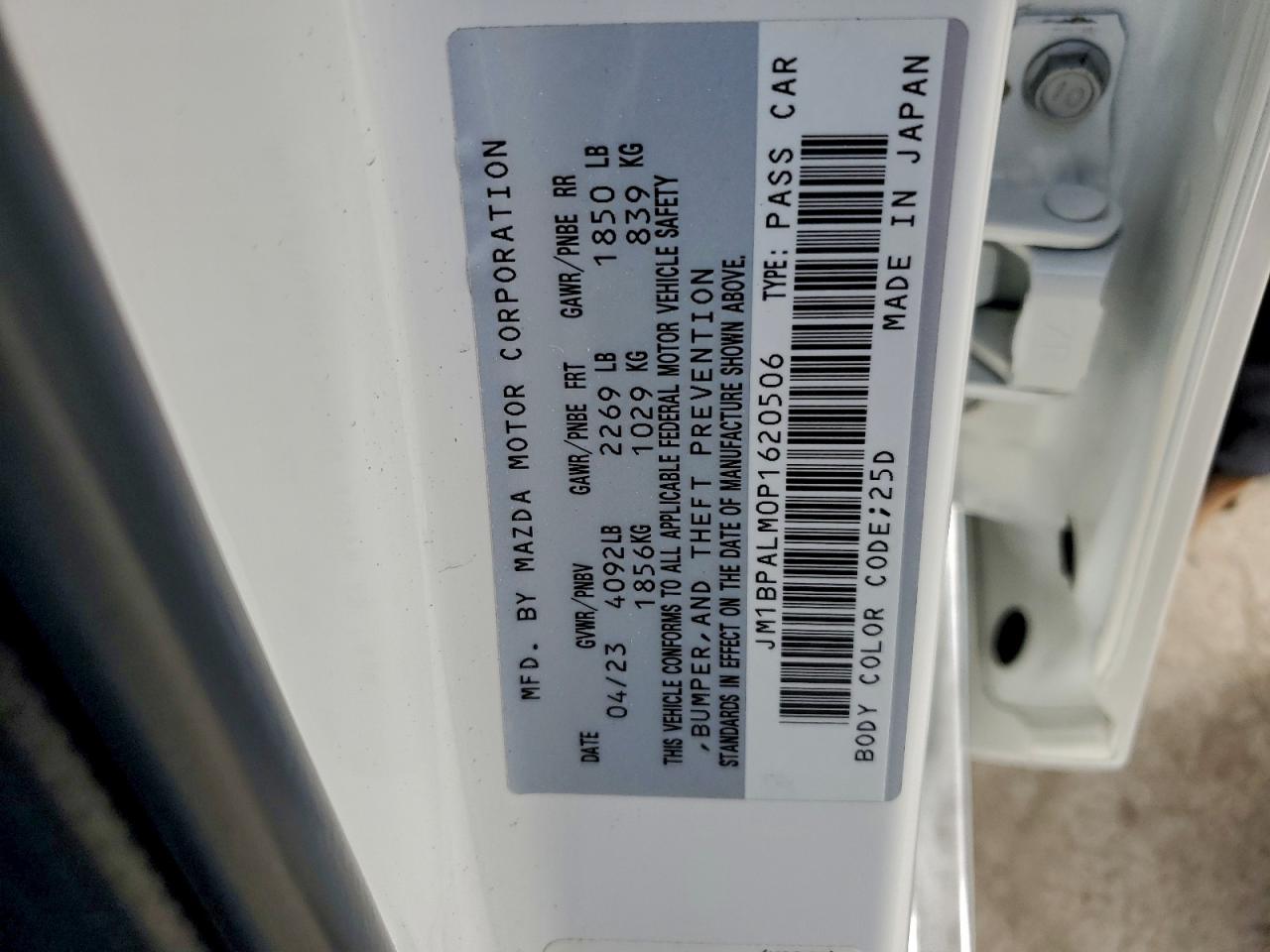 2023 Mazda 3 Preferred VIN: JM1BPALM0P1620506 Lot: 94462825