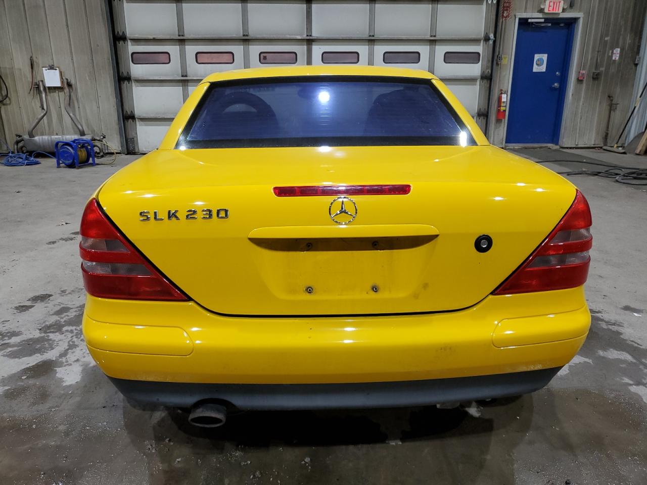 1998 Mercedes-Benz Slk 230 Kompressor VIN: WDBKK47F5WF024125 Lot: 92211255