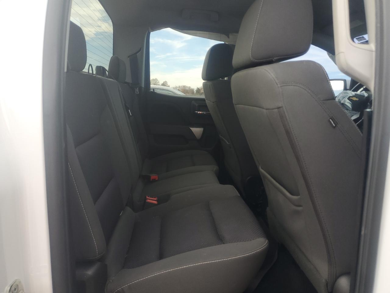 2018 Chevrolet Silverado K1500 Lt VIN: 1GCVKREC2JZ184698 Lot: 90416525