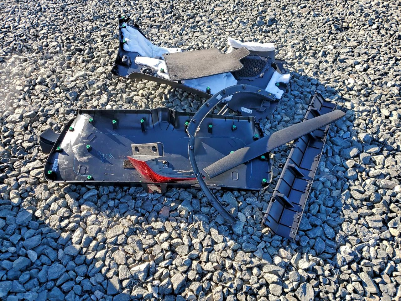 2018 Honda Pilot Touring VIN: 5FNYF5H98JB009193 Lot: 94774375