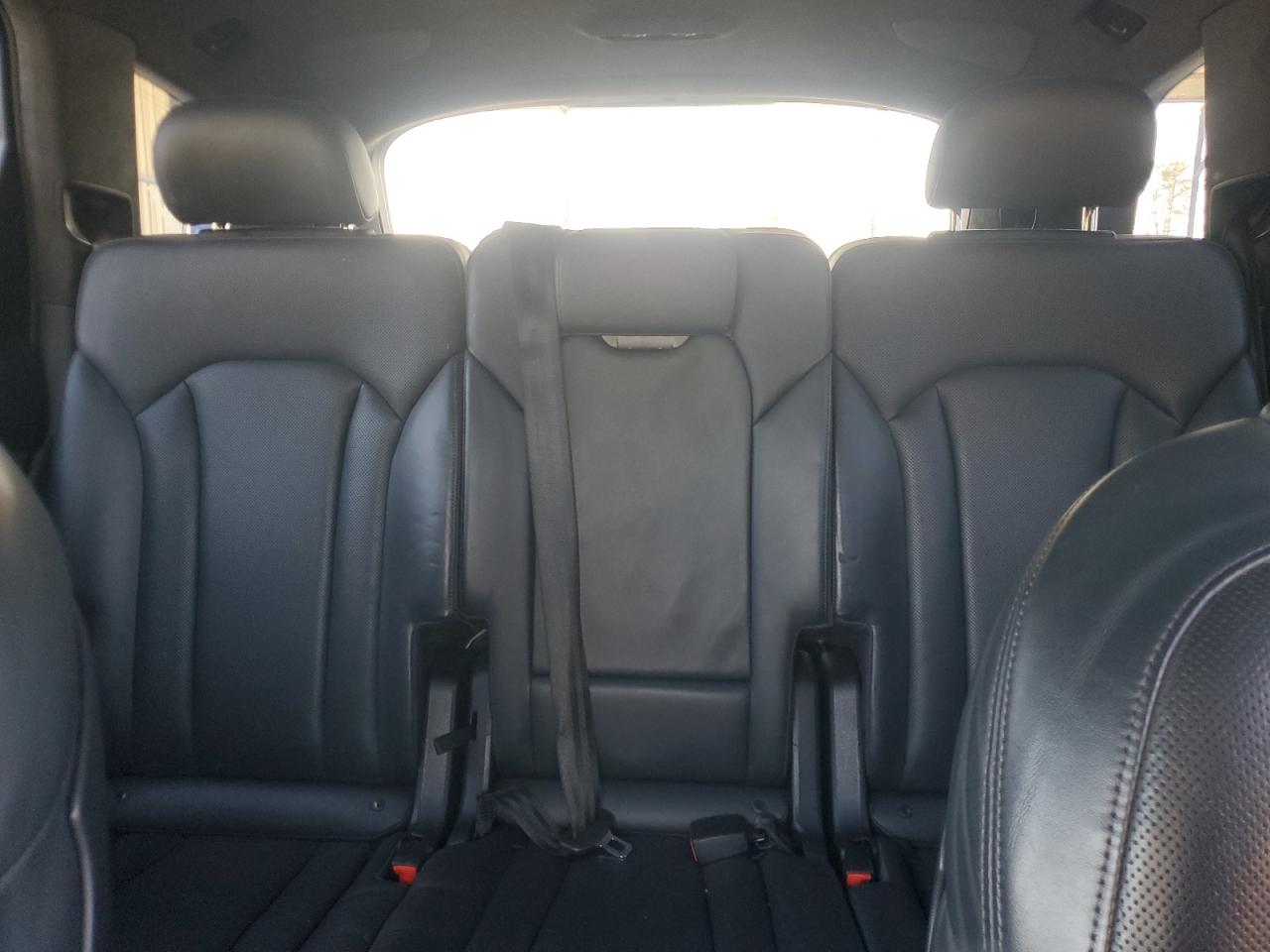 2017 Audi Q7 Prestige VIN: WA1VAAF73HD005656 Lot: 92413575