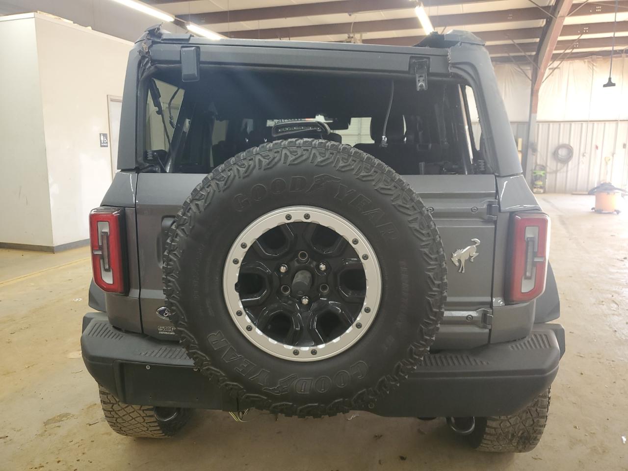 2023 Ford Bronco Base VIN: 1FMEE5DP1PLB61540 Lot: 90666745