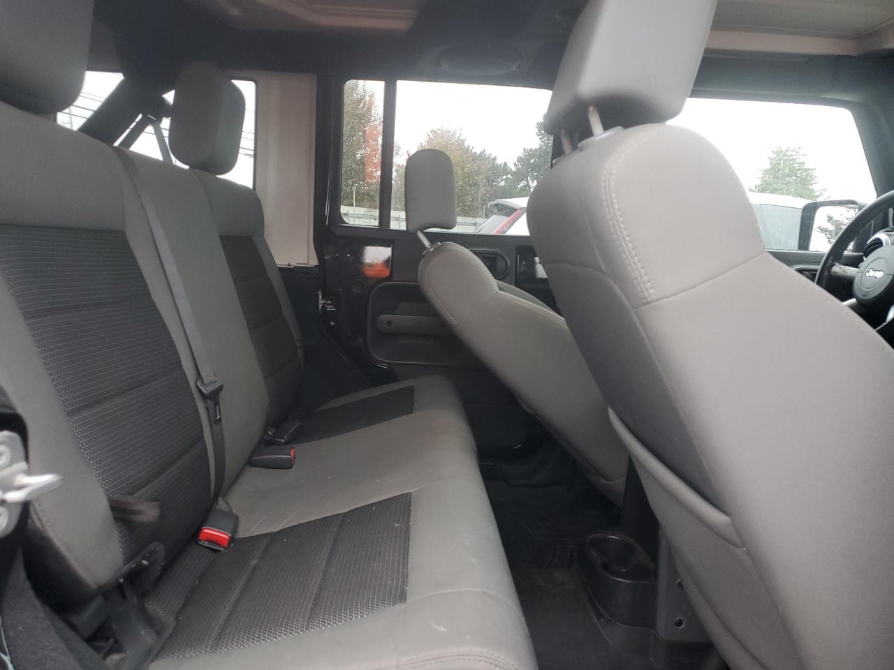 2010 Jeep Wrangler Unlimited Sahara VIN: 1J4BA5H13AL102595 Lot: 93744465