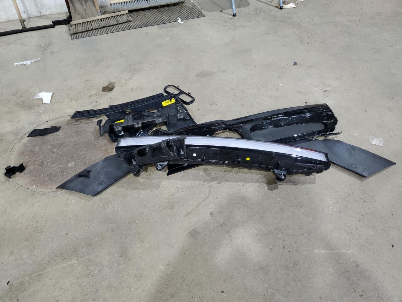 2023 Rivian R1S Adventure VIN: 7PDSGABAXPN021332 Lot: 93090085