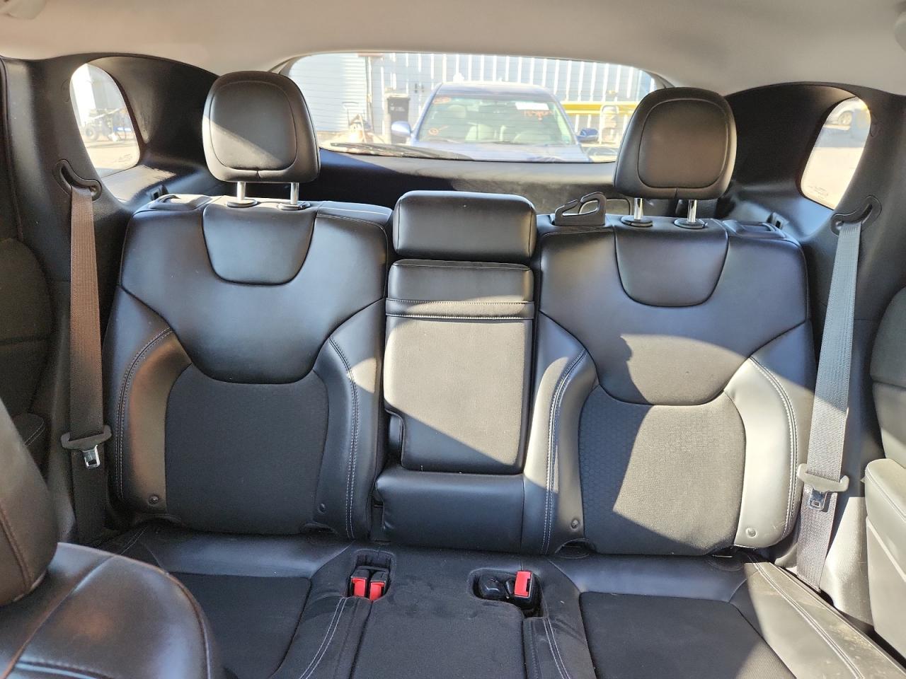 2019 Jeep Cherokee Latitude Plus VIN: 1C4PJLLB5KD395900 Lot: 91455105