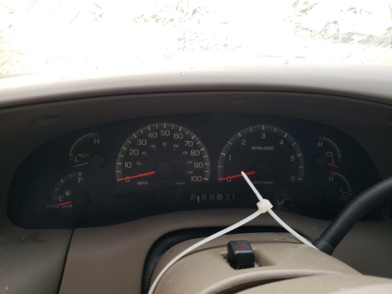 2002 Ford F150 VIN: 1FTRX18W22NA33556 Lot: 92819285