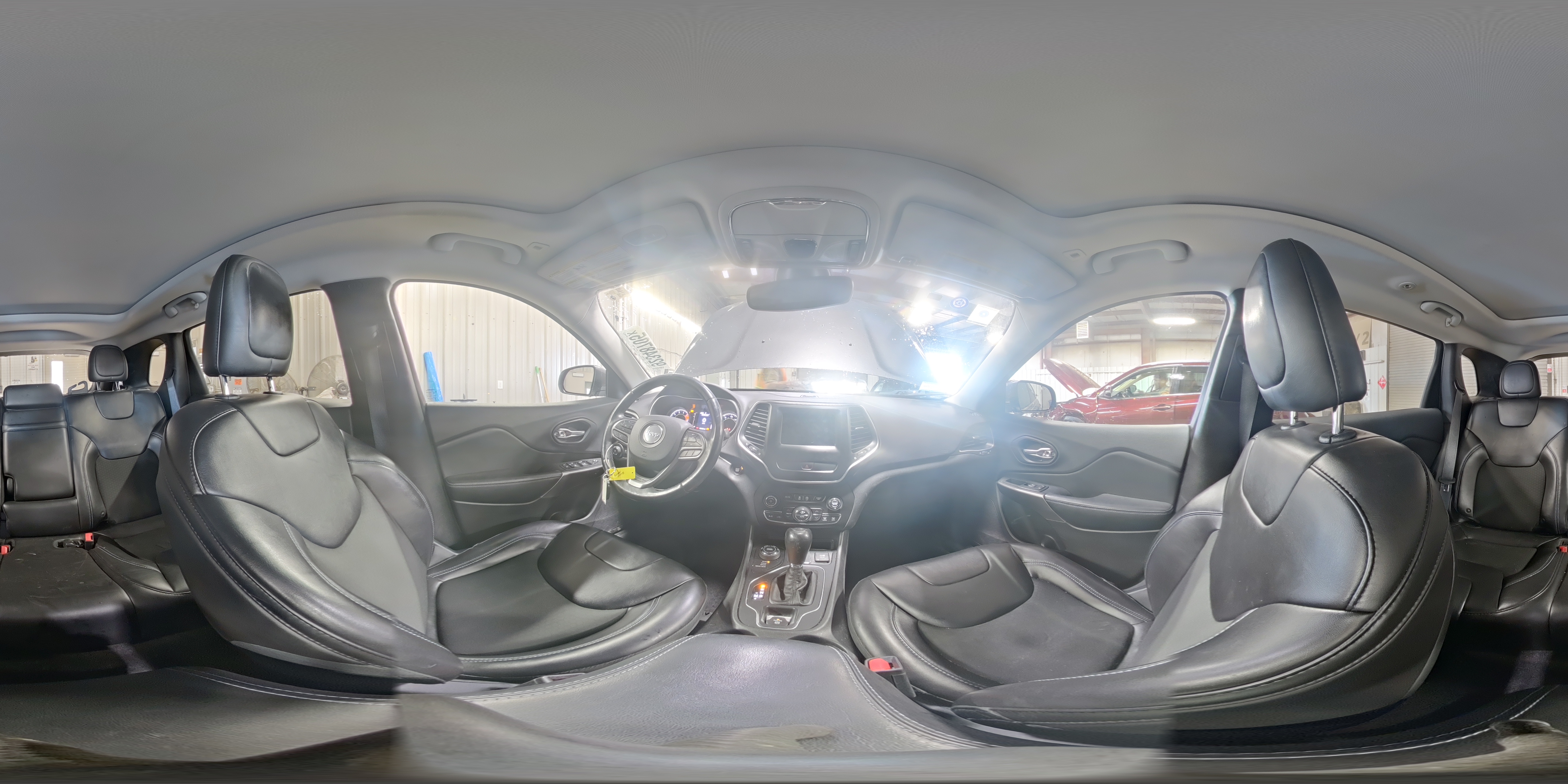 2019 Jeep Cherokee Latitude Plus VIN: 1C4PJMLX4KD239008 Lot: 92348705