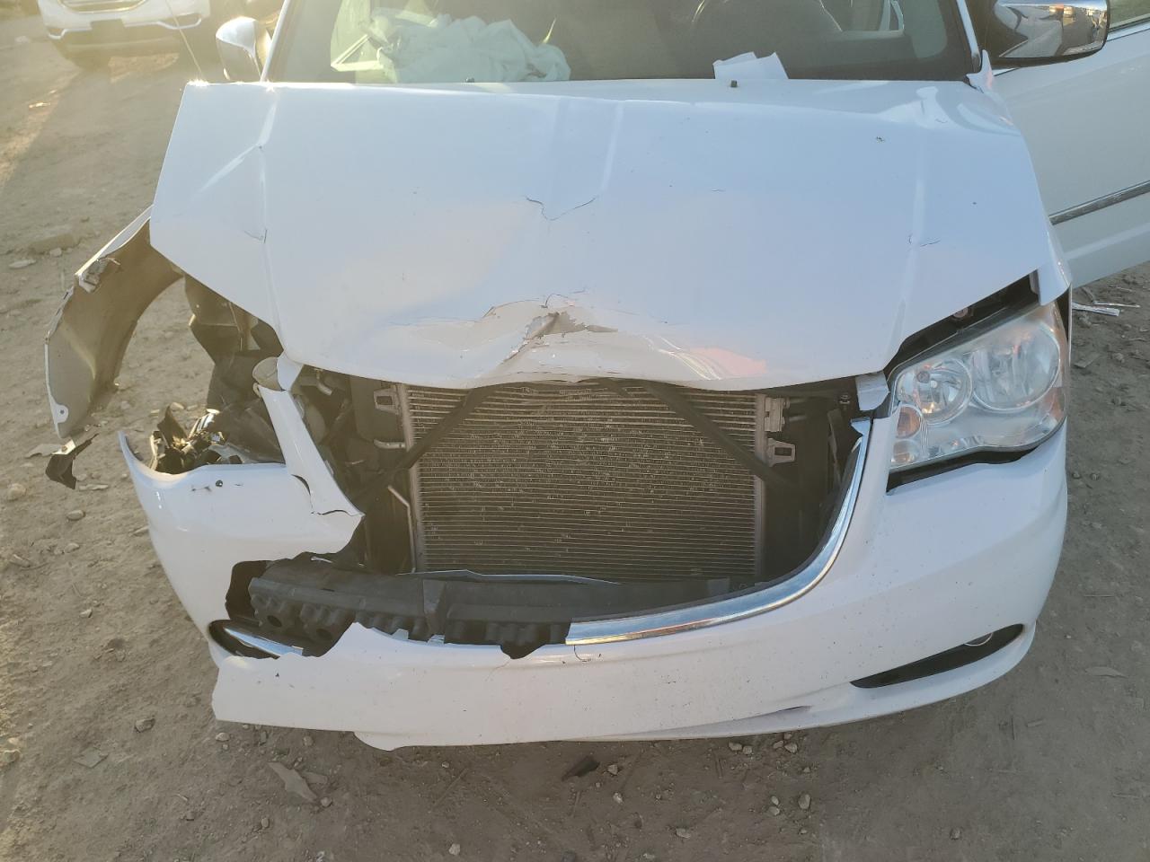 2015 Chrysler Town & Country Touring L VIN: 2C4RC1CG2FR507137 Lot: 91226465