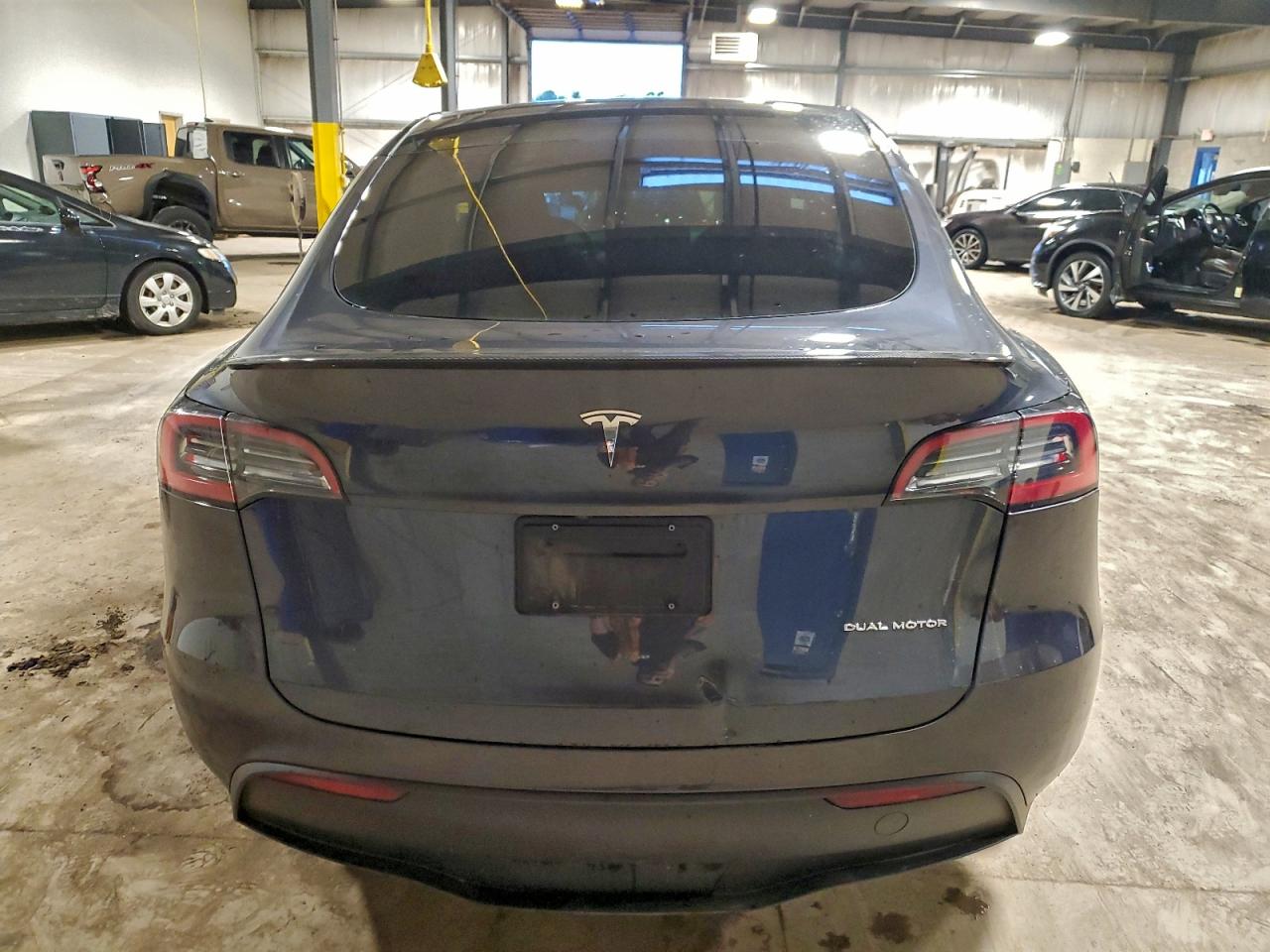 2024 Tesla Model Y VIN: 7SAYGDEE2RA302804 Lot: 93415145