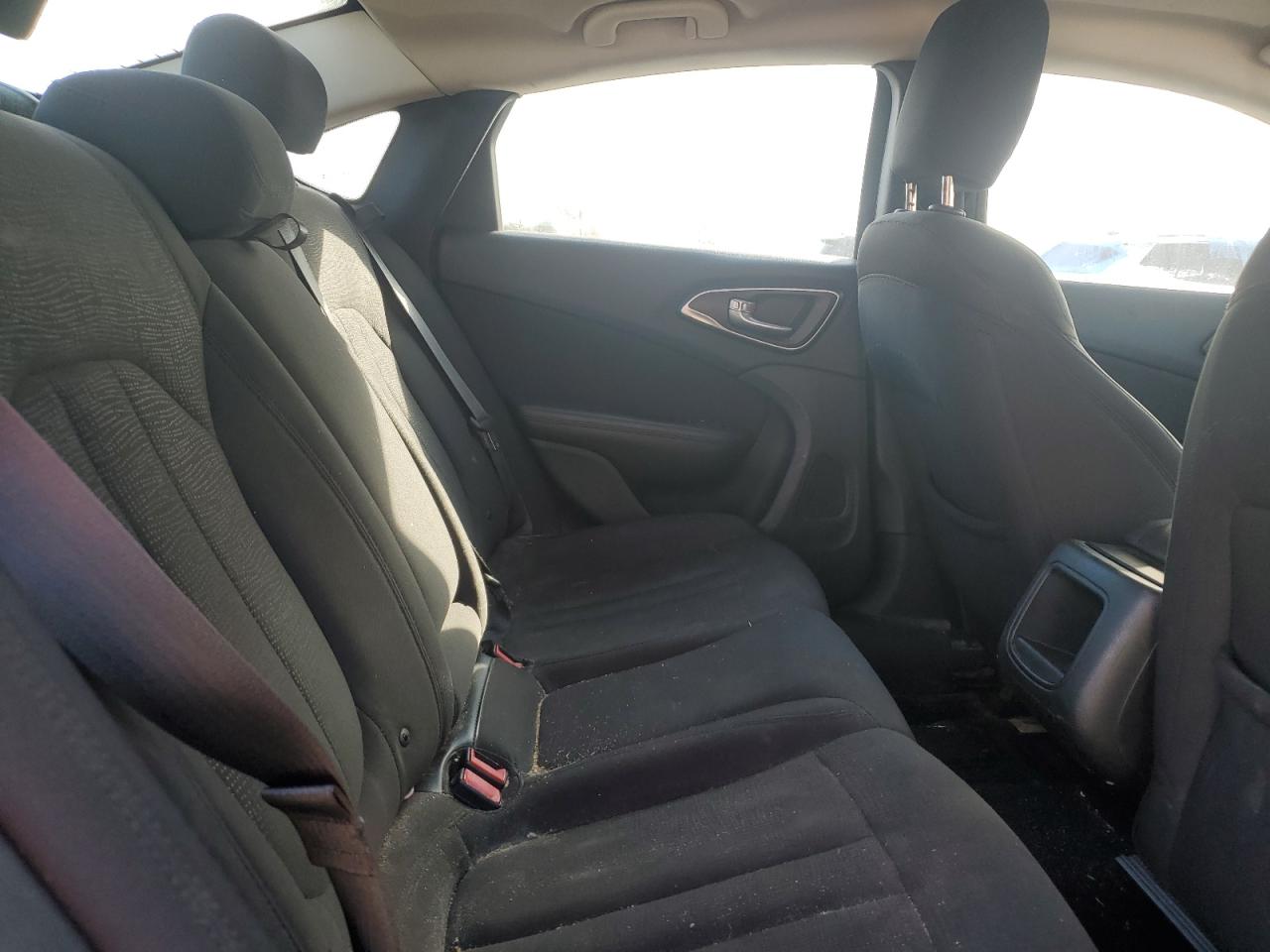 2015 Chrysler 200 Limited VIN: 1C3CCCAB6FN693811 Lot: 91445565