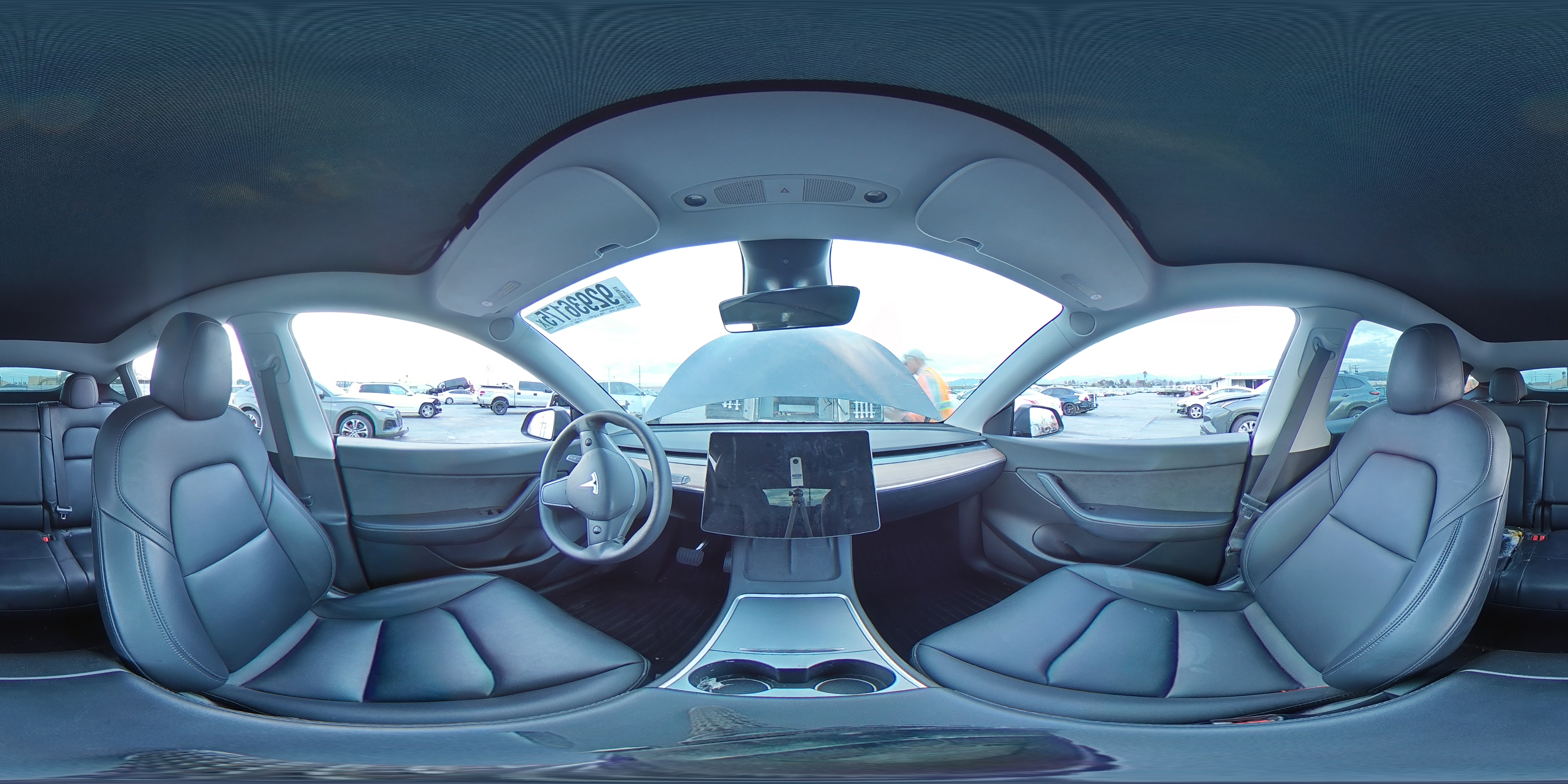 2022 Tesla Model Y VIN: 7SAYGDEE3NF360692 Lot: 92936175