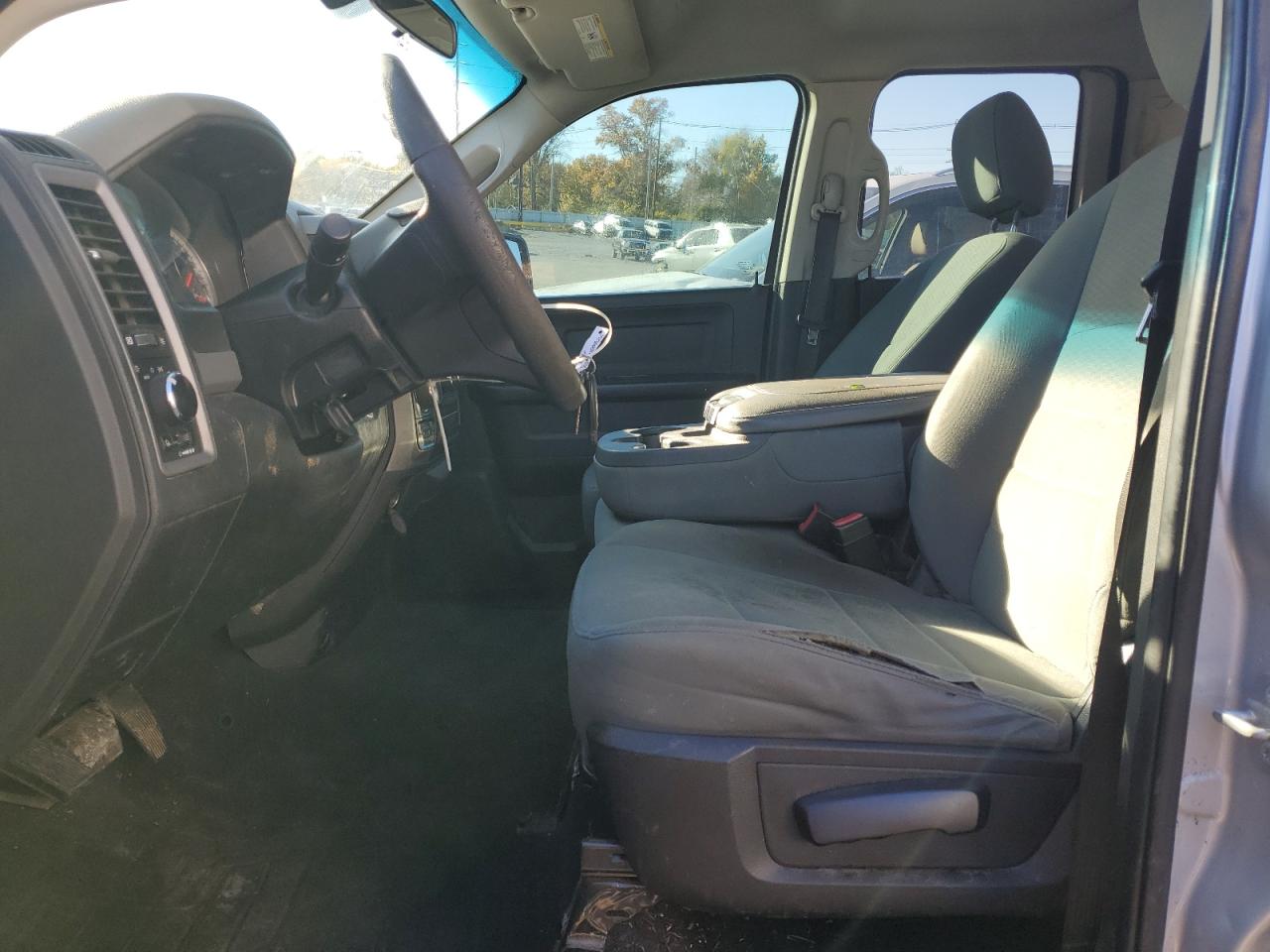 2018 Ram 1500 St VIN: 1C6RR7FT5JS215829 Lot: 91122005