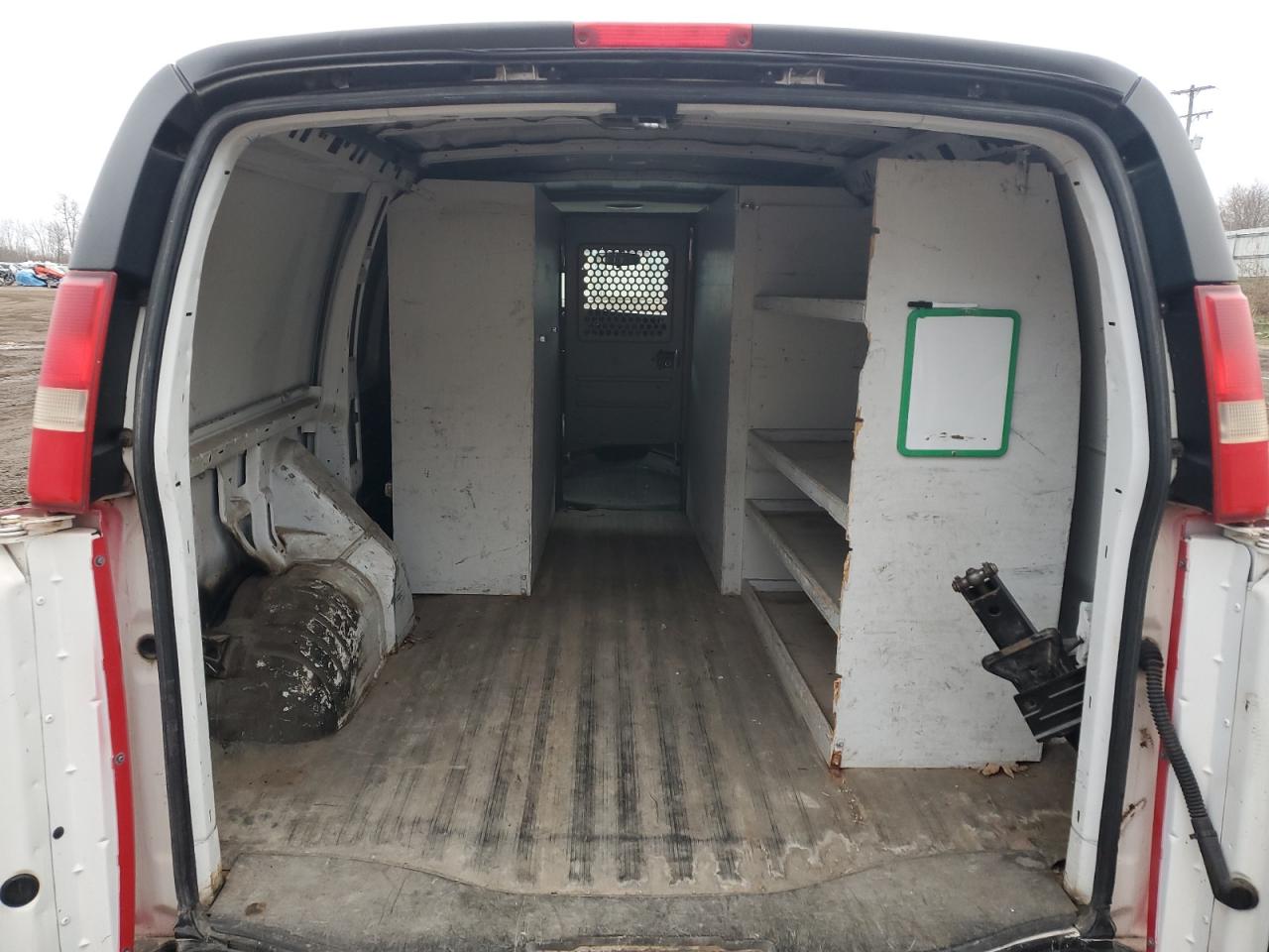 2011 GMC Savana G2500 Delivery Van VIN: 1GTW7FBA9B1107074 Lot: 92387485