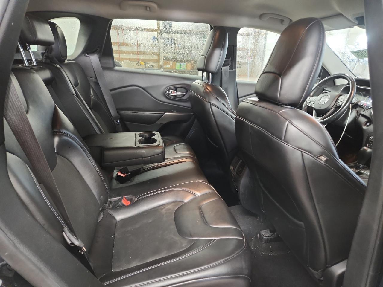 2019 Jeep Cherokee Latitude Plus VIN: 1C4PJLLB2KD300791 Lot: 85581585