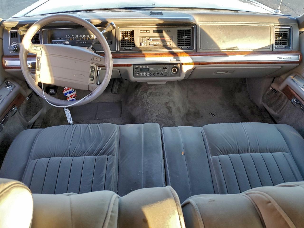 1990 Ford Crown Victoria Lx VIN: 2FACP74F4LX113719 Lot: 94689595