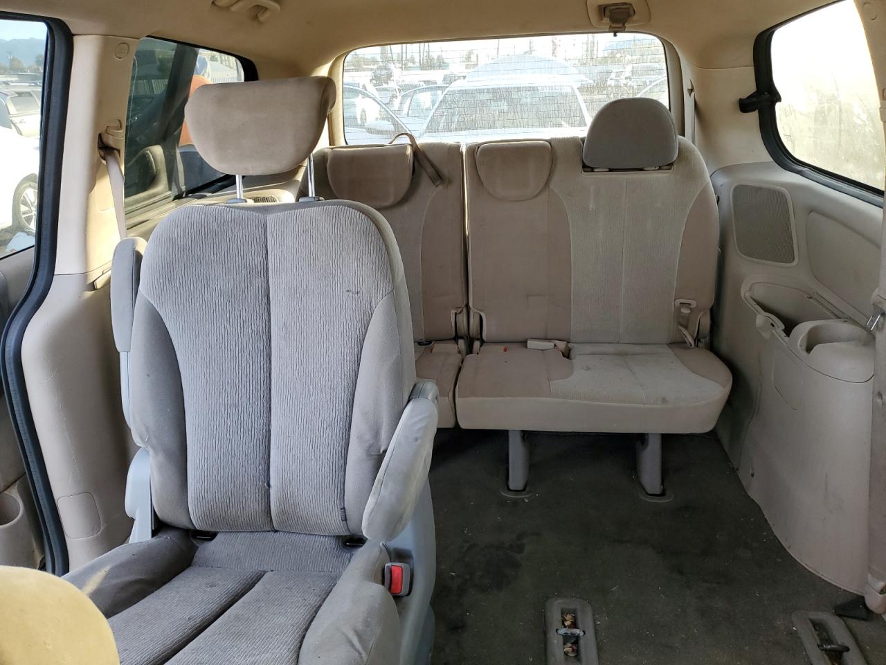 2014 Kia Sedona Lx VIN: KNDMG4C70E6548548 Lot: 92514265