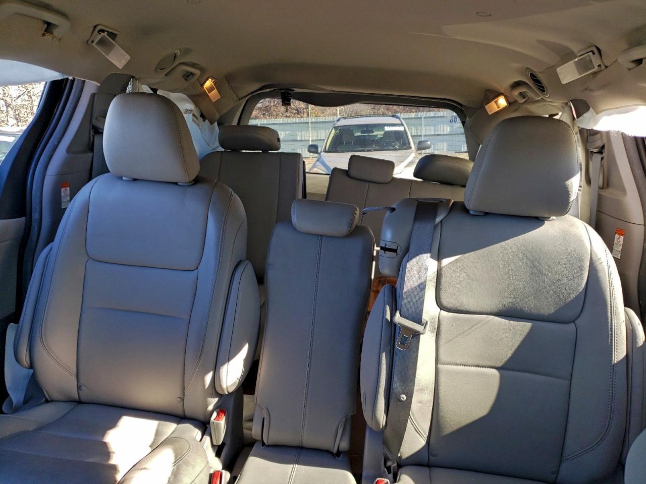 2017 Toyota Sienna Xle VIN: 5TDYZ3DC1HS808817 Lot: 93086375