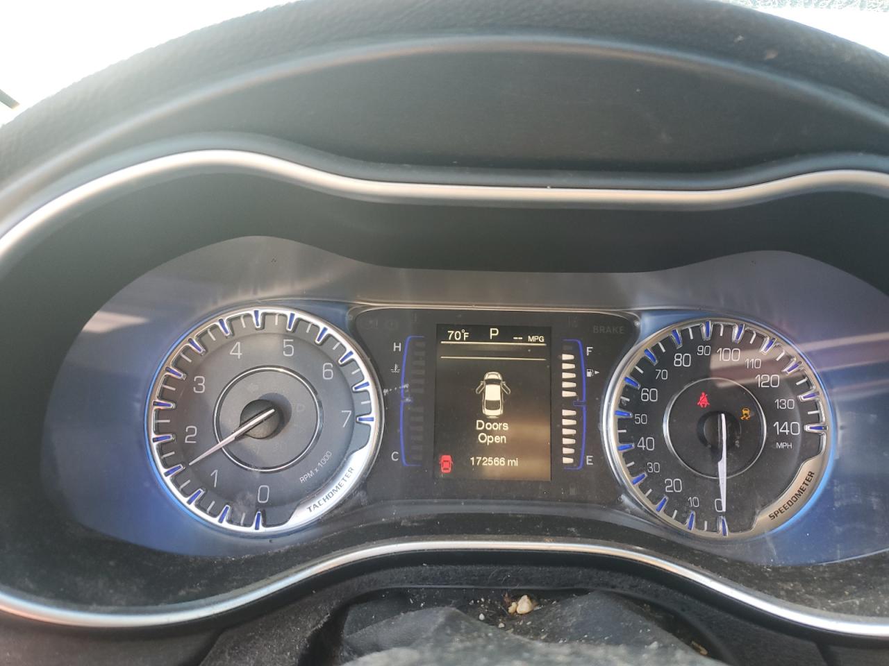 2015 Chrysler 200 Limited VIN: 1C3CCCAB6FN693811 Lot: 91445565