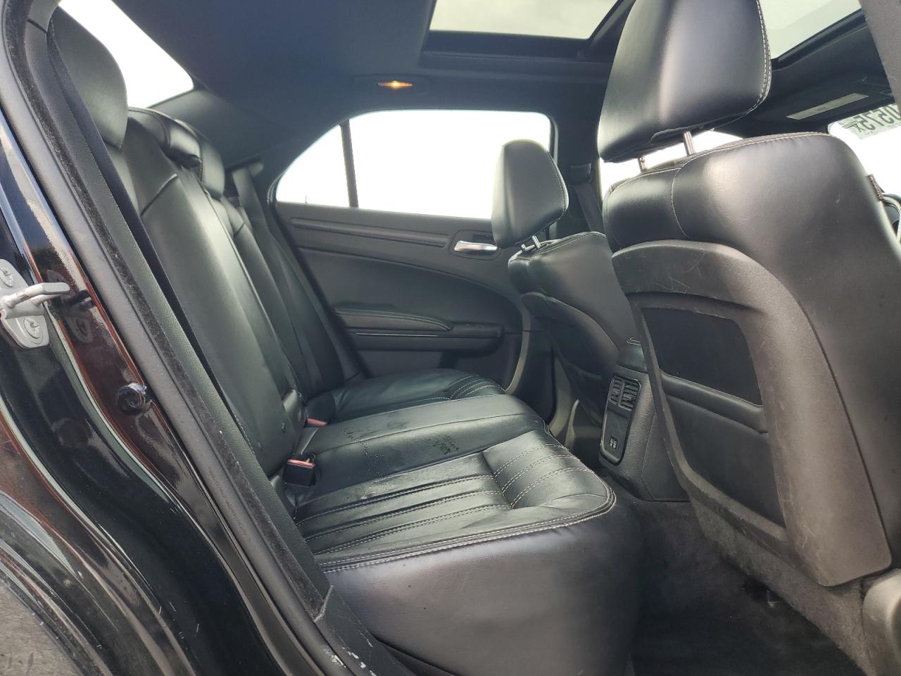 2015 Chrysler 300 S VIN: 2C3CCABG2FH760413 Lot: 90750575