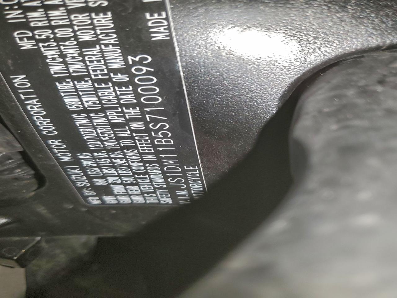 2025 Suzuki Gsx-R1000 VIN: 100093 Lot: 94601785