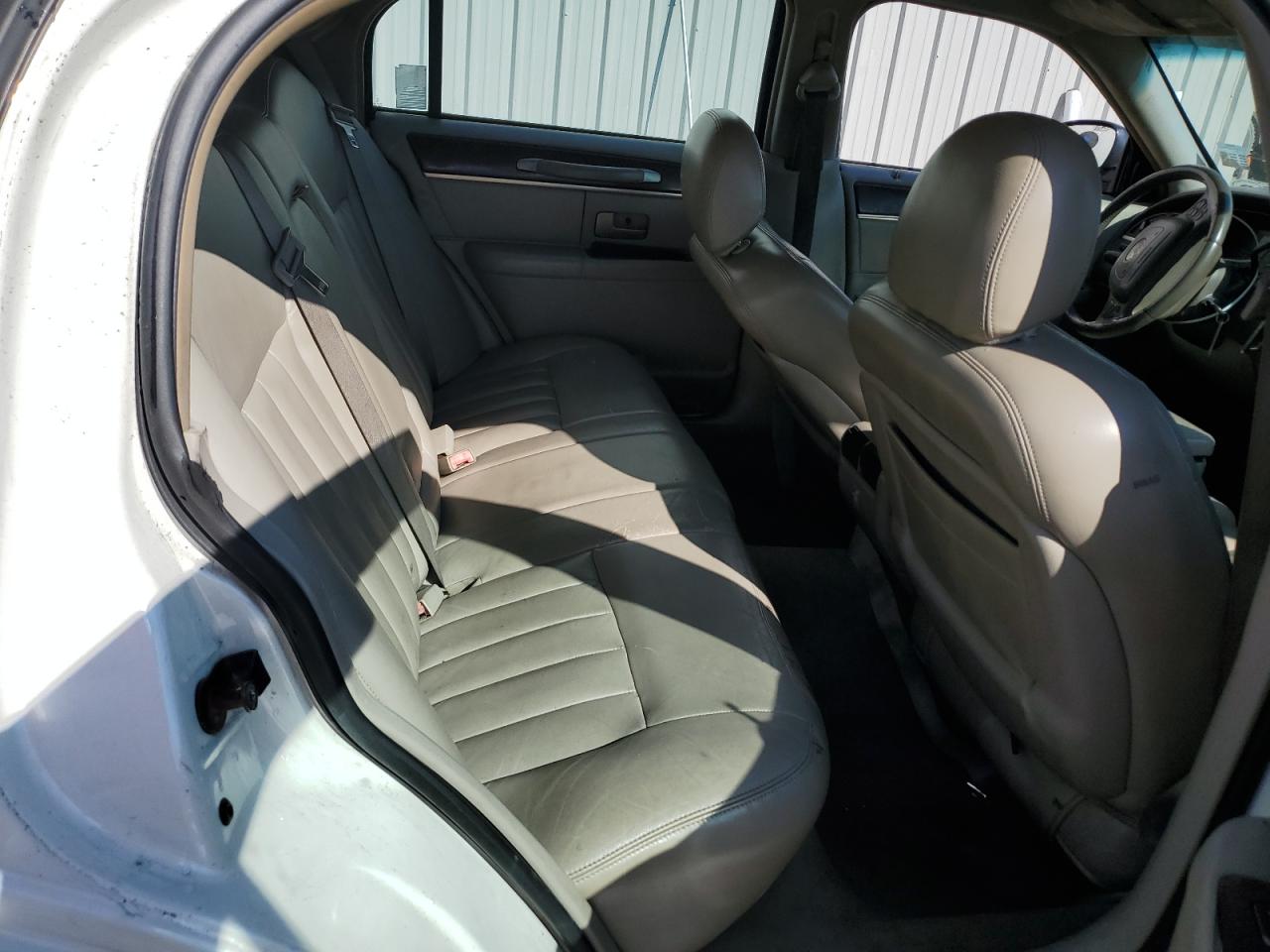 2003 Lincoln Town Car Executive VIN: 1LNHM81W73Y658246 Lot: 92934995