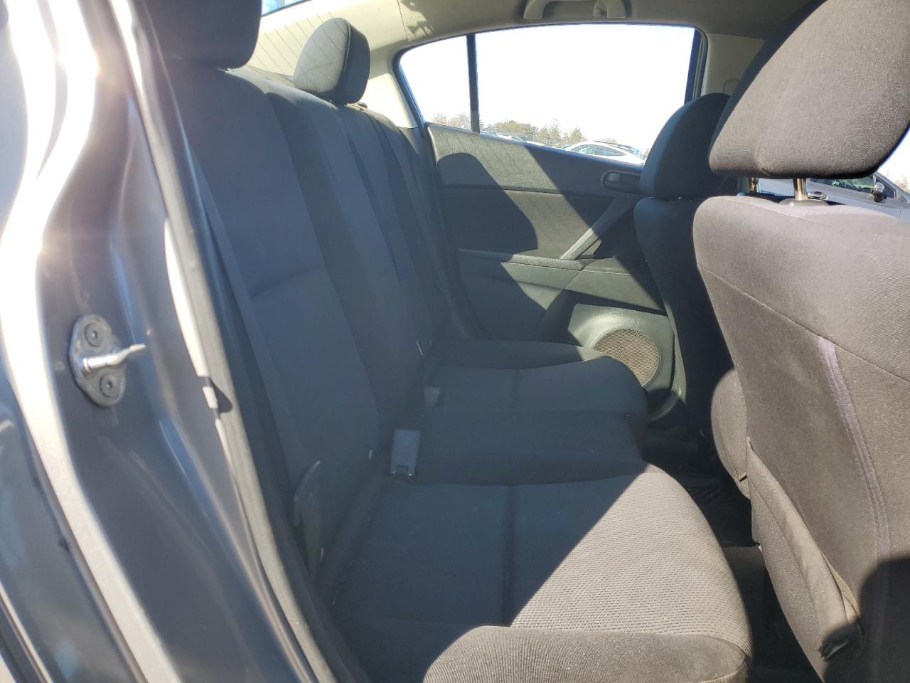 2011 Mazda 3 I VIN: JM1BL1UF7B1421859 Lot: 91774975