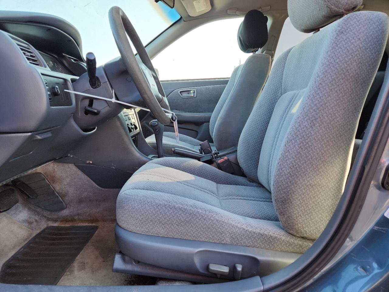 2000 Toyota Camry Ce VIN: 4T1BG22K5YU968013 Lot: 93392685