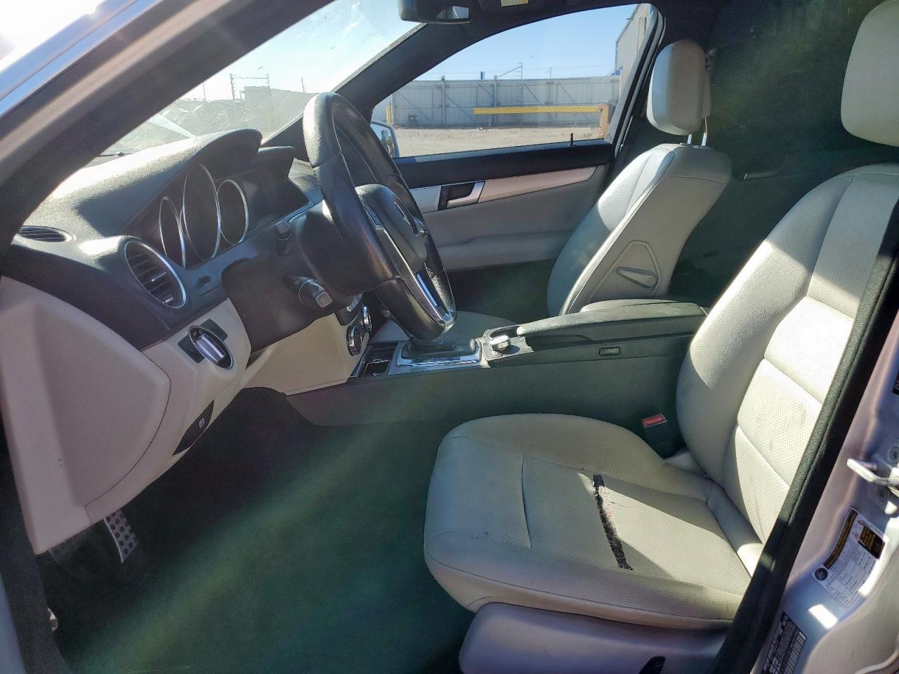 2012 Mercedes-Benz C 250 VIN: WDDGF4HB3CR240241 Lot: 87241535