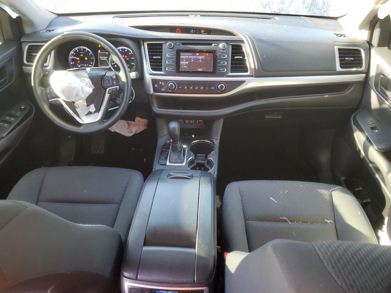 2017 Toyota Highlander Le VIN: 5TDZZRFH0HS229544 Lot: 91357435