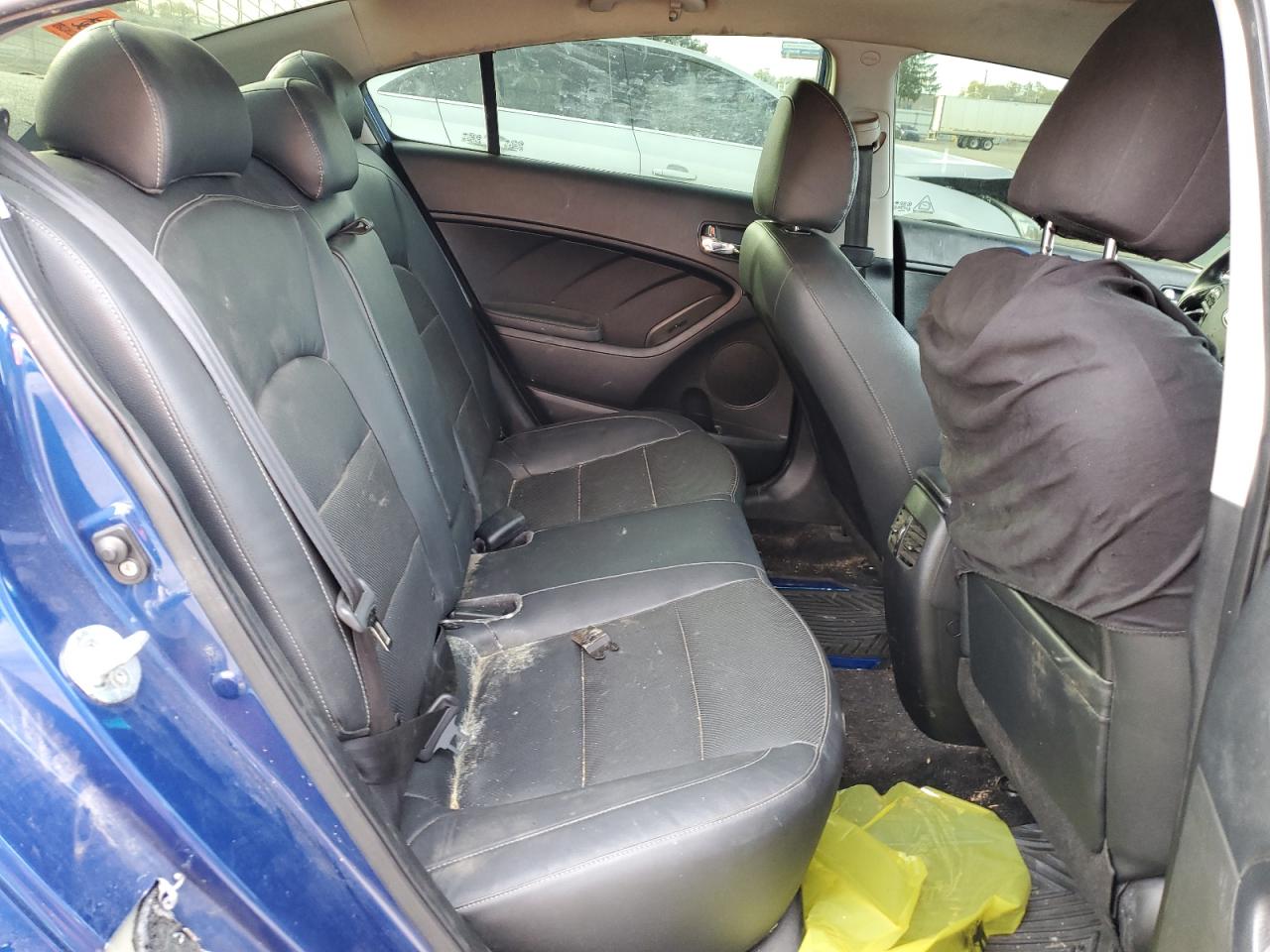 2017 Kia Forte Ex VIN: 3KPFN4A88HE007076 Lot: 91188735