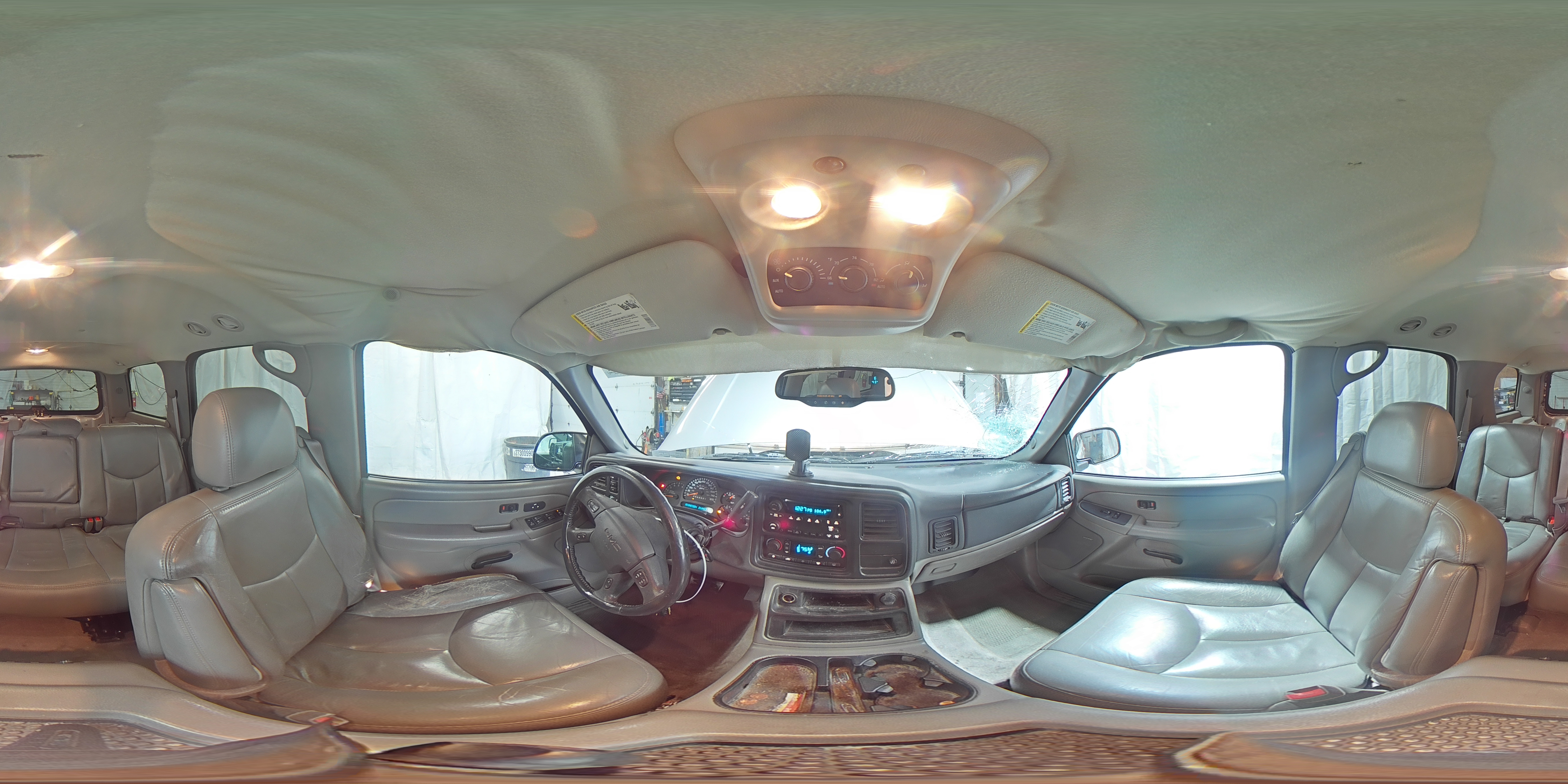 2006 GMC Yukon VIN: 1GKEK13T16J105472 Lot: 92464765