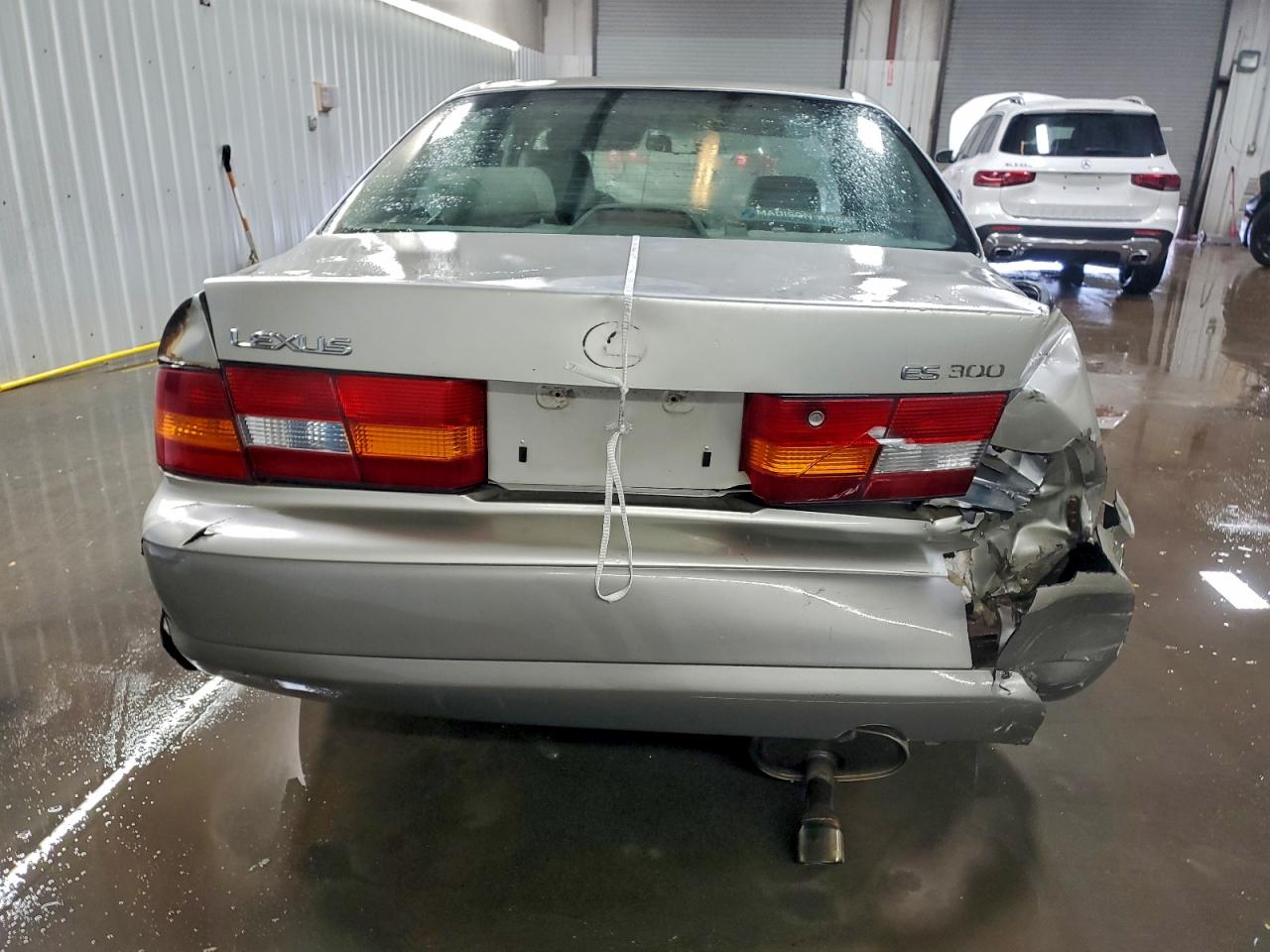 1997 Lexus Es 300 VIN: JT8BF22G4V5000248 Lot: 93923535