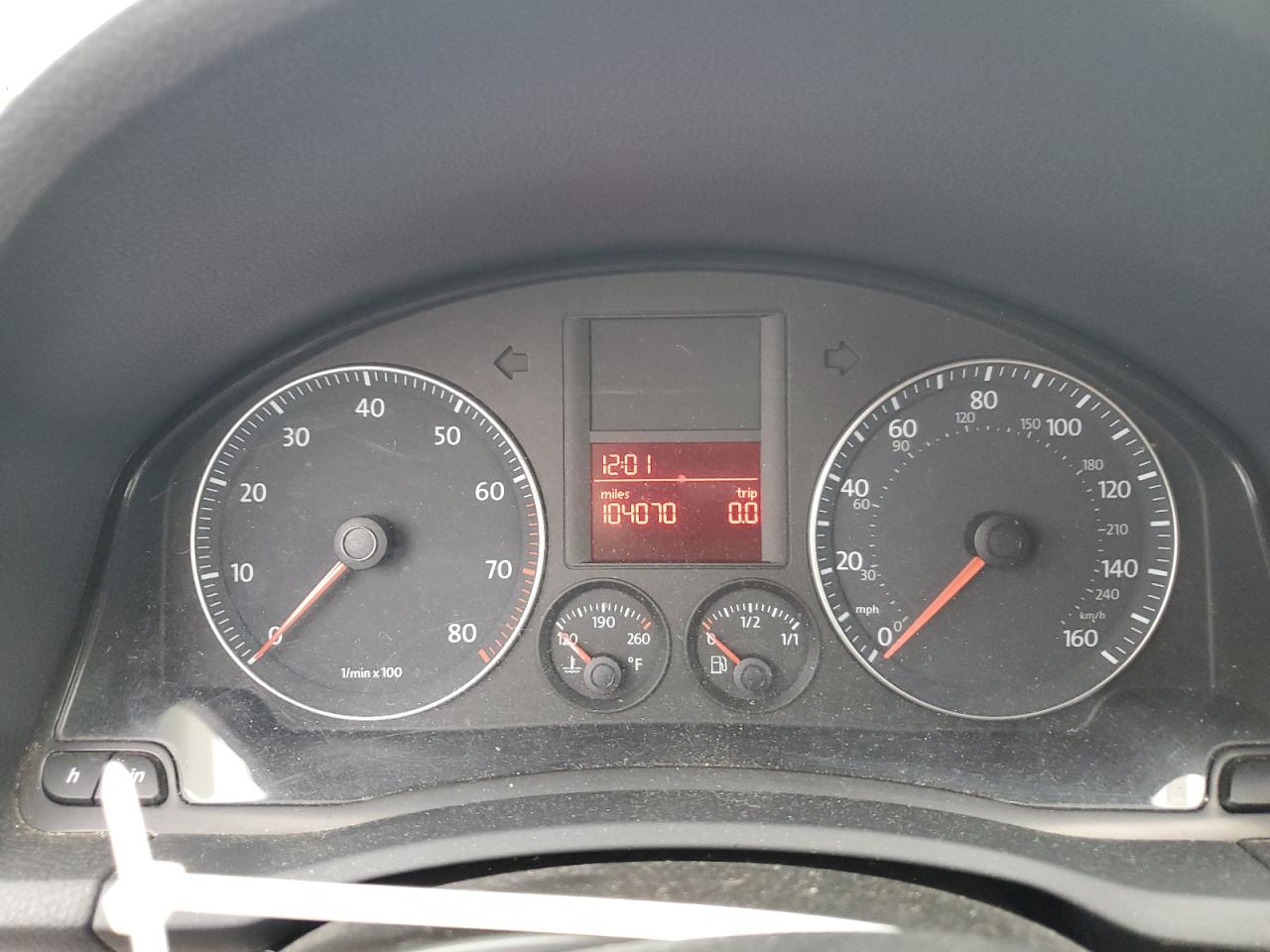 2008 Volkswagen Rabbit VIN: WVWAA71K28W025517 Lot: 93264725