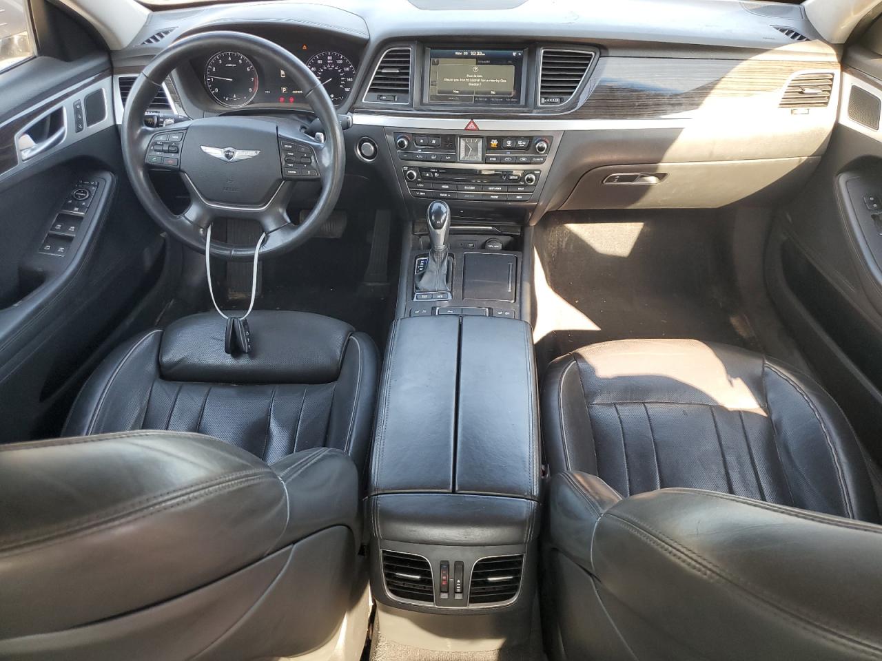 2015 Hyundai Genesis 3.8L VIN: KMHGN4JE0FU020442 Lot: 91562595