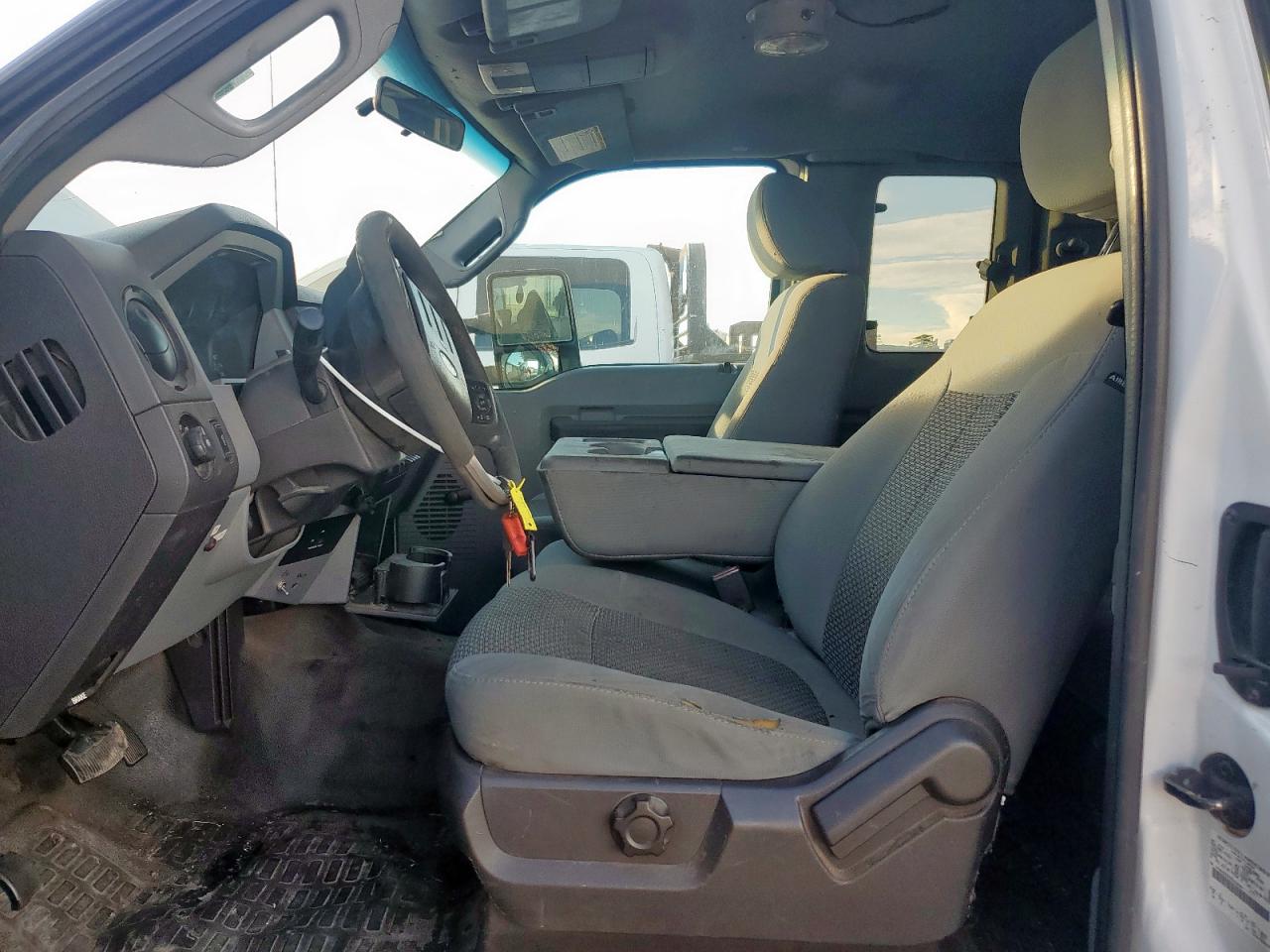 2011 Ford F350 Utility / Service Truck VIN: 1FD8X3E67BEA32698 Lot: 92864605