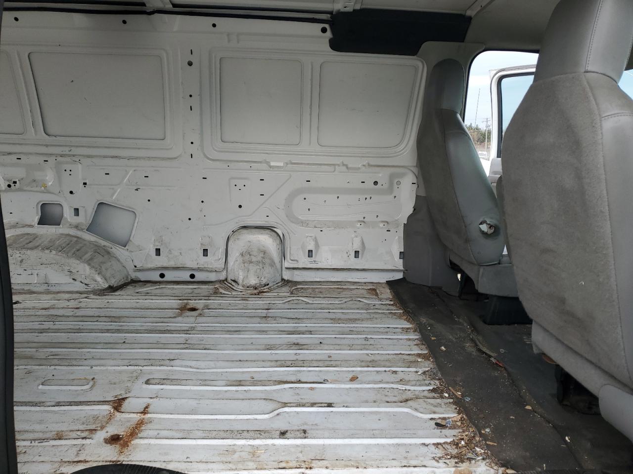 2010 Ford E250 Delivery Van VIN: 1FTNS2EW2ADA19152 Lot: 91916325