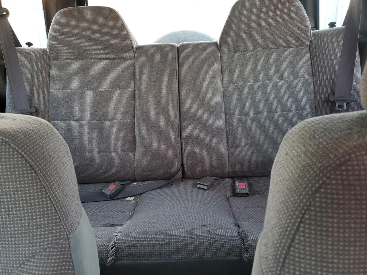 2000 Kia Sportage VIN: KNDJA7232Y5618355 Lot: 91661635